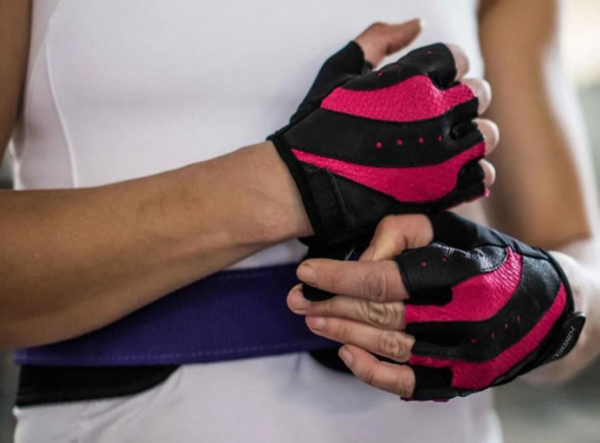 WOMEN’S PRO GLOVES